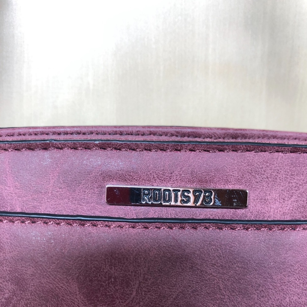 Small Roots Crossbody Bag - Picture 3 of 4